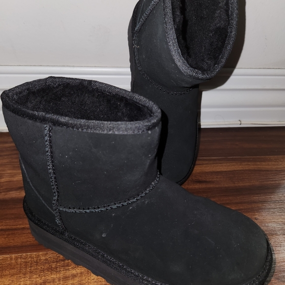 UGG Classic Mini Platform - Picture 2 of 6